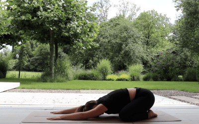 Period Pain Stretch 1 – 17 min