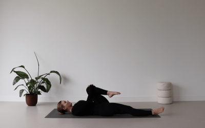 Period Pain Stretch 2 – 17 min