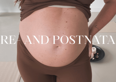 Pregnancy Flow – Zachte, veilige lessen afgestemd op ieder trimester, met focus op ontspanning, ademhaling en ondersteuning van je veranderende lichaam.